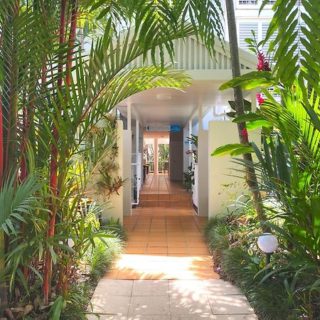 Port Douglas Apartments - Adults Only Oasis Bagian luar foto