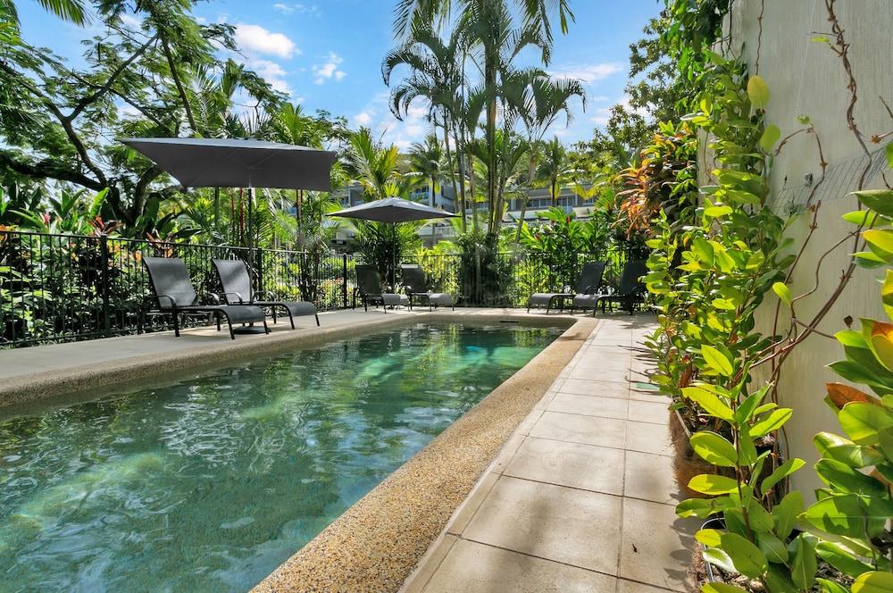 Port Douglas Apartments - Adults Only Oasis Bagian luar foto