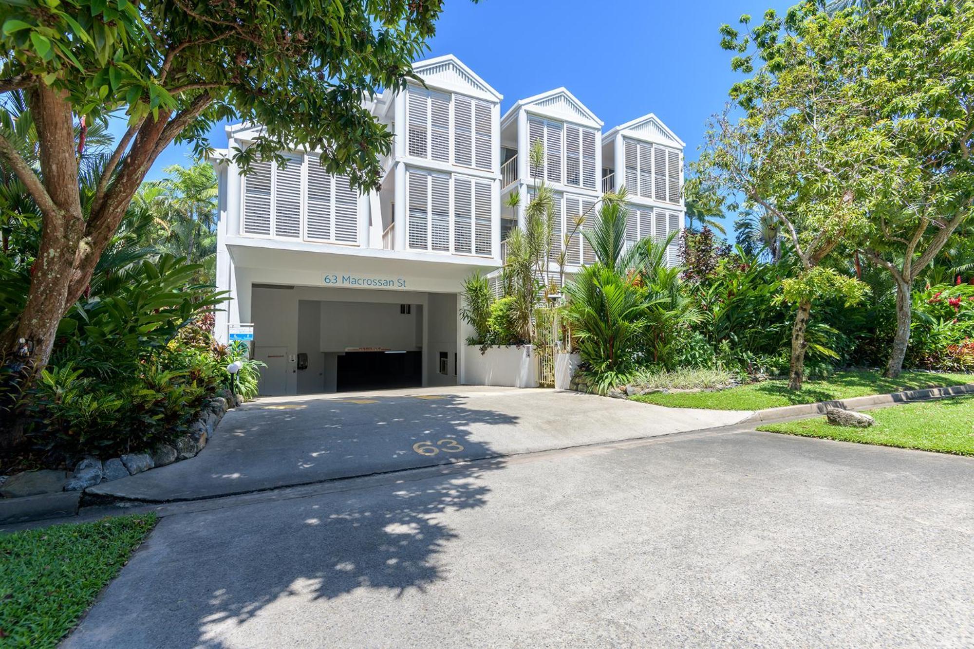 Port Douglas Apartments - Adults Only Oasis Bagian luar foto