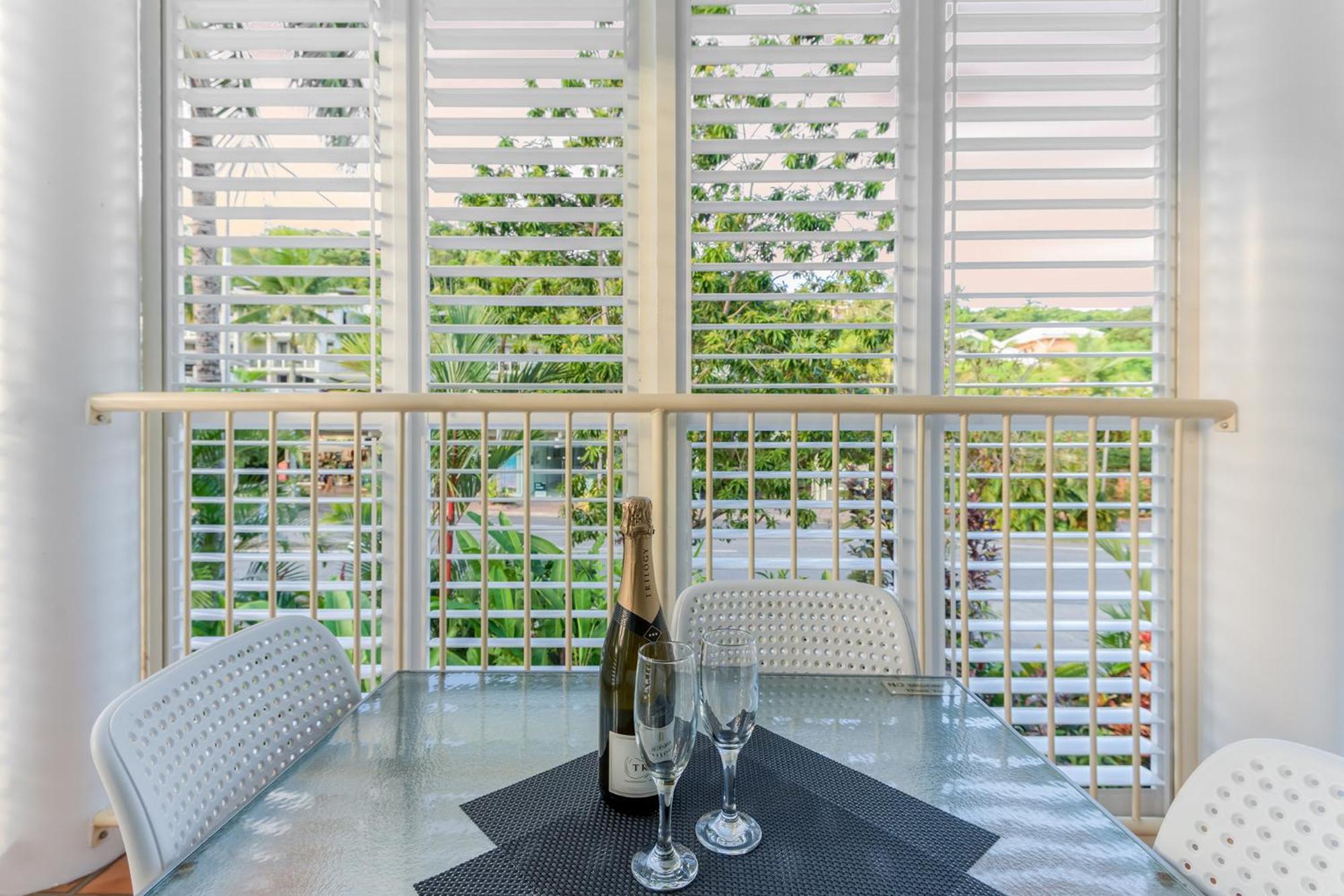 Port Douglas Apartments - Adults Only Oasis Bagian luar foto