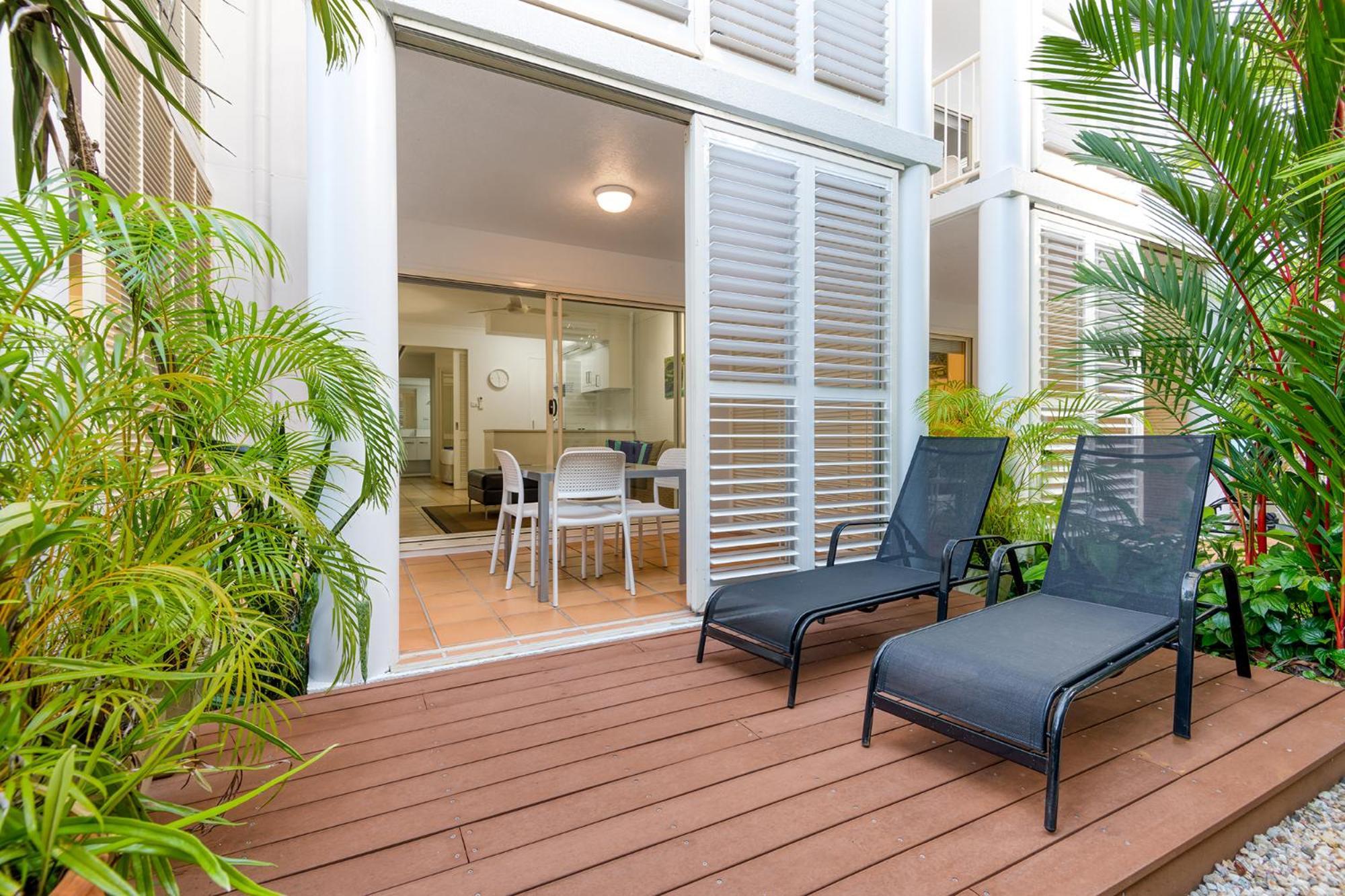 Port Douglas Apartments - Adults Only Oasis Bagian luar foto