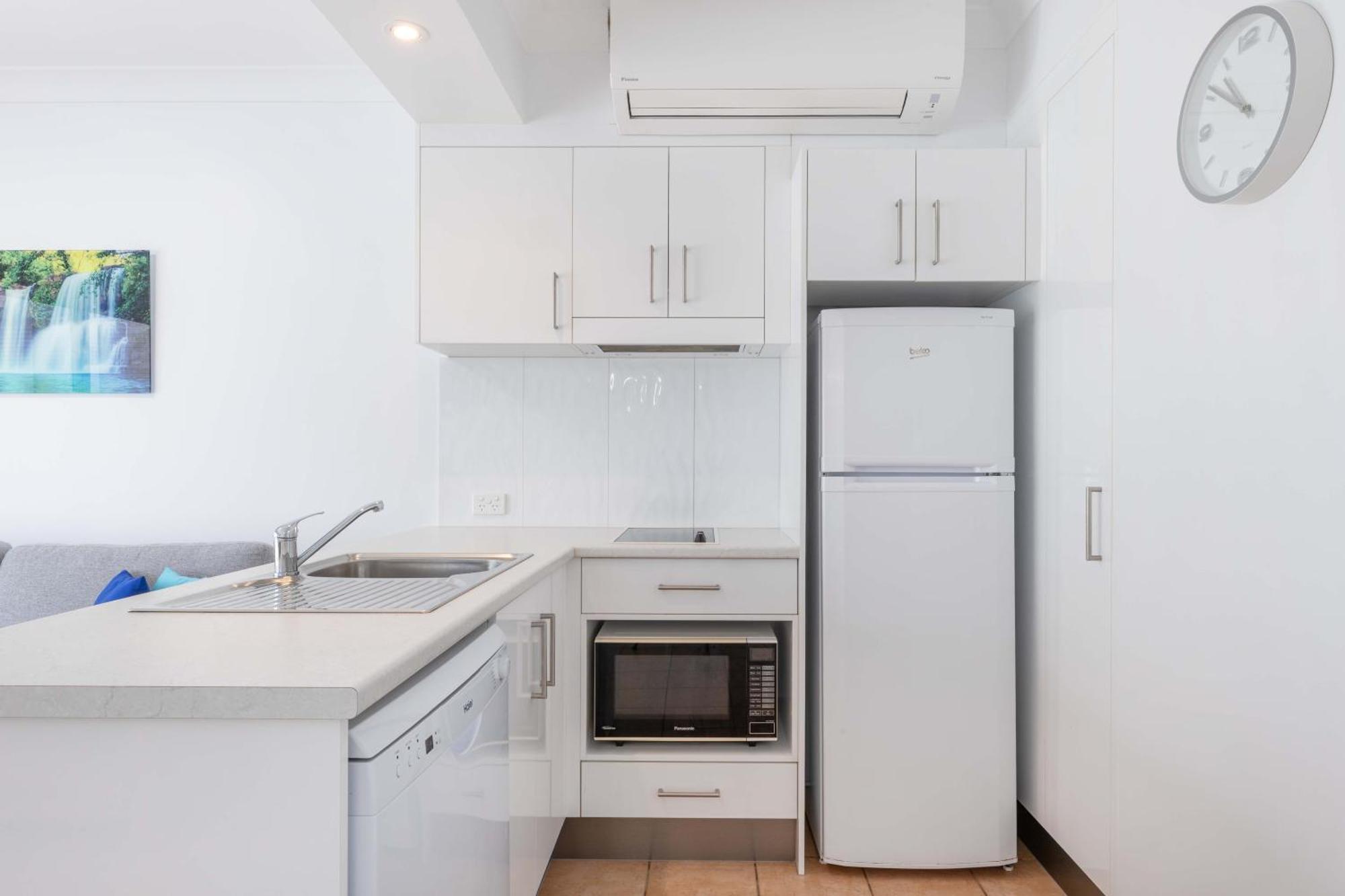 Port Douglas Apartments - Adults Only Oasis Bagian luar foto